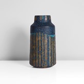 A blue and bronze stoneware vase made by Japanese artist Morino Hiroaki Taimei sold at auction by Maak 