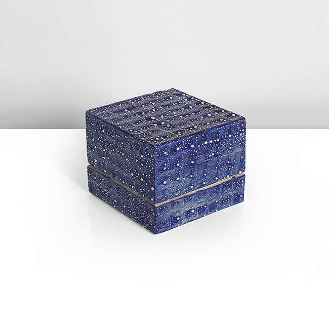 A porcelain lidded box made by Kondo Takahiro in circa 2005